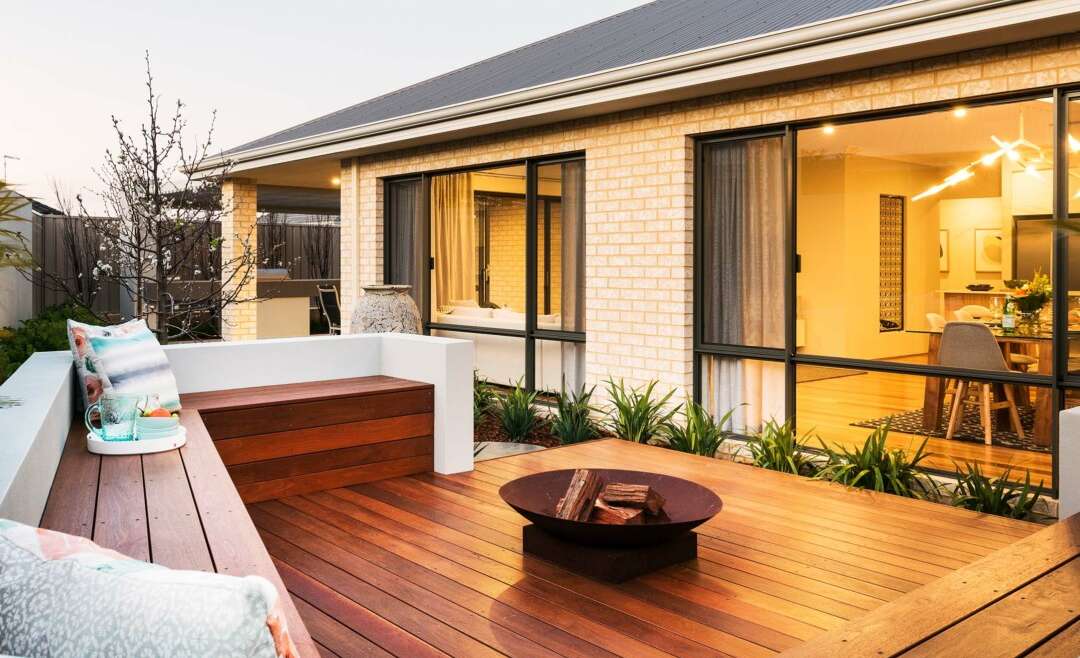 Flyscreens & Doors